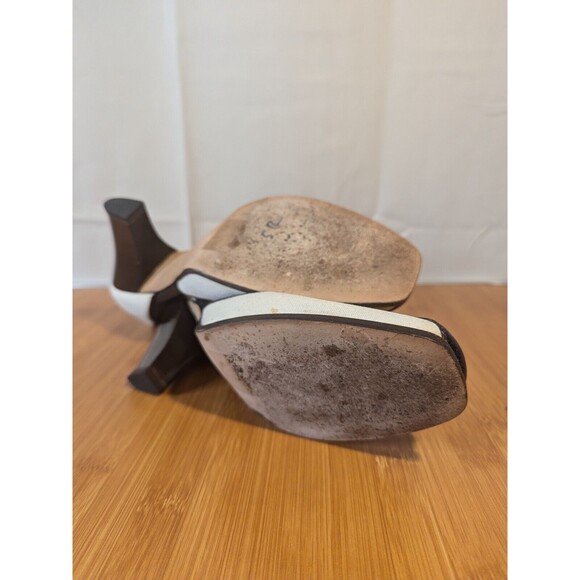 Y2K Kenneth Cole City Linen Heels SZ 9.5 Ivory Brown Leather Spectator [Y10] - Picture 7 of 9